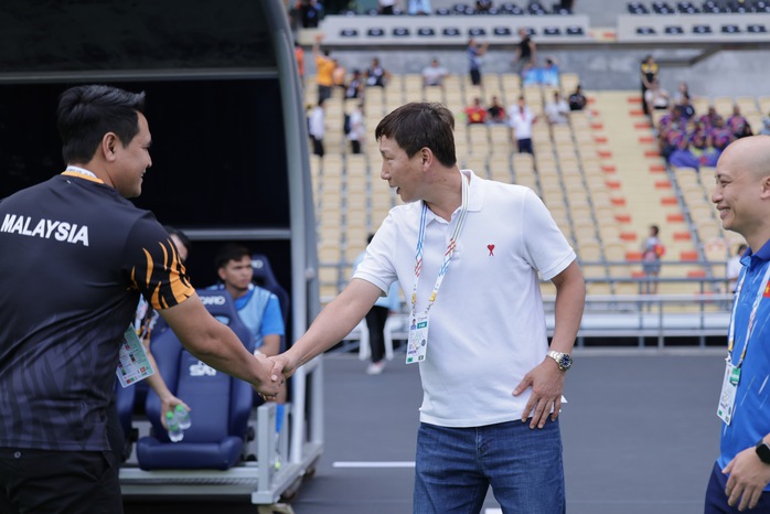 HLV Kim Sang-sik nói gì khi U22 Việt Nam thắng đẹp U22 Malaysia?