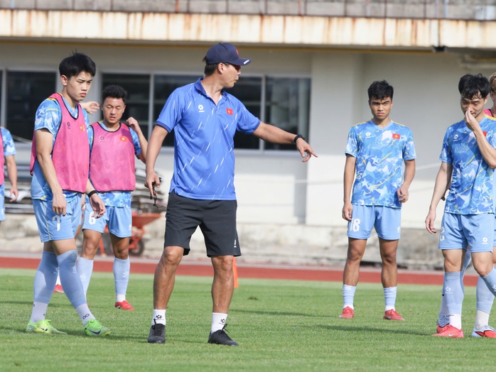 Thủ môn Trần Trung Kiên: Tôi muốn giữ sạch lưới trước U22 Philippines