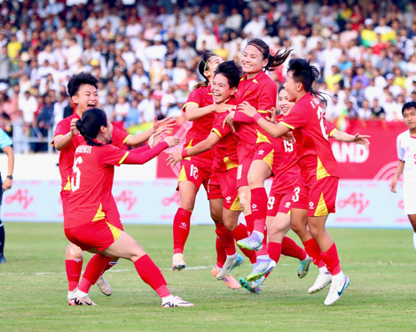 Tuyển bóng đá nữ Việt Nam vào bán kết