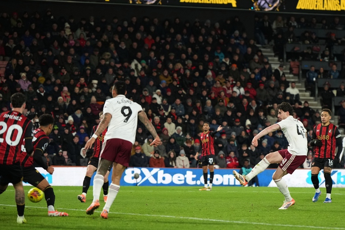 Khoảnh khắc Declan Rice được xem là “giật” chức vô địch Ngoại hạng Anh cho Arsenal